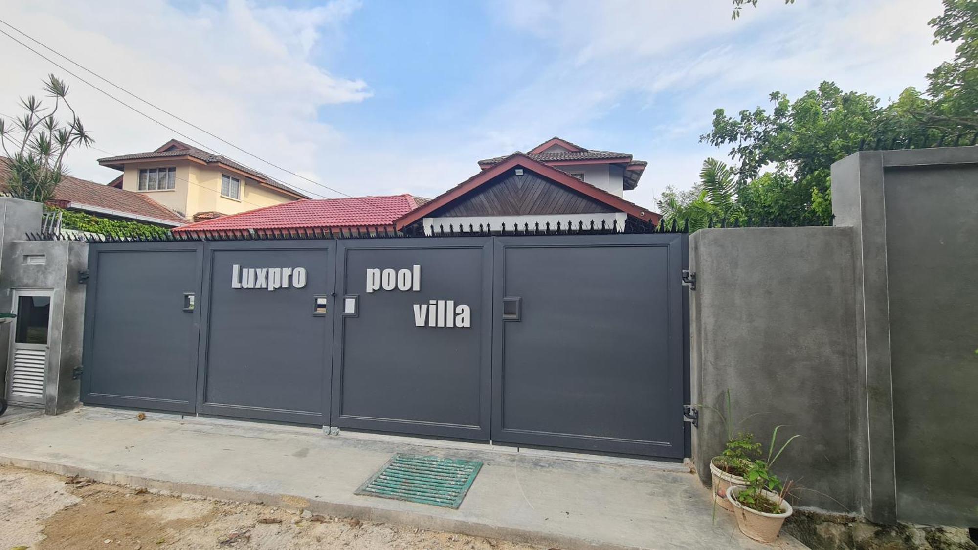 Luxpro Luxury / 2 / Private Swimming Pool Vila