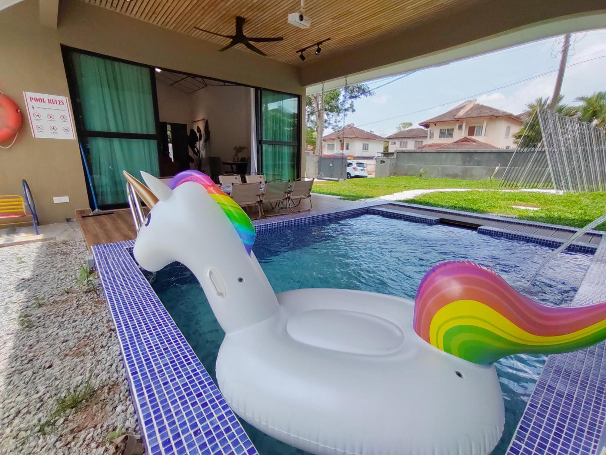 Luxpro Luxury / 2 / Private Swimming Pool